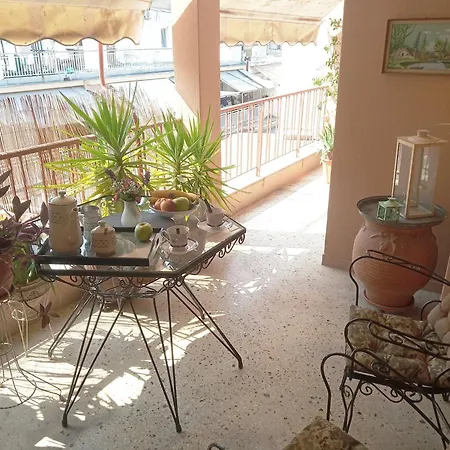 Cosy Penthouse -up To 6 Guests- In The Centre! Apartment *